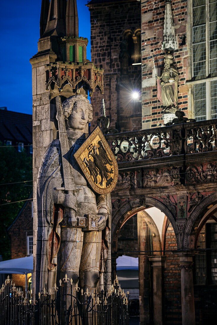 UNESCO Welterbe Bremer Rathaus und Roland Statue bei Nacht, Hansestadt Bremen, Deutschland