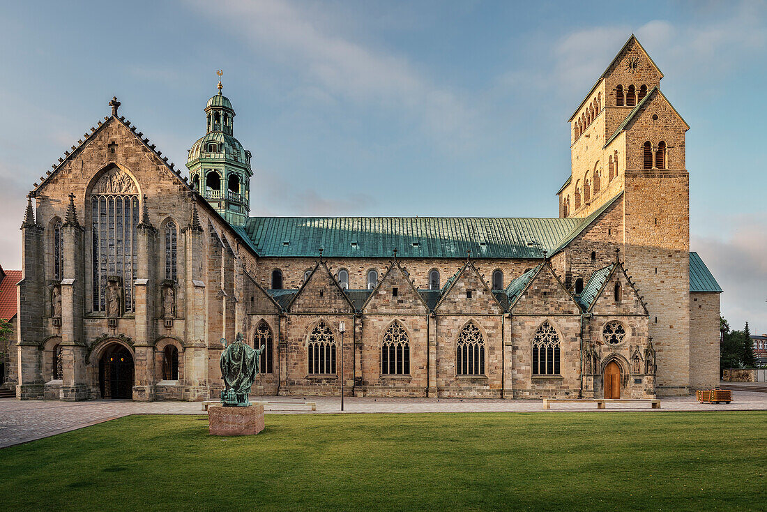 UNESCO Welterbe Hildesheimer Mariendom, Hildesheim, Niedersachen, Deutschland