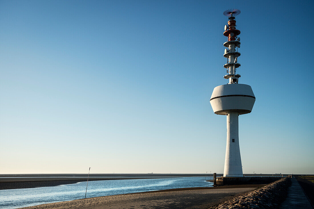 UNESCO Weltnaturerbe Wattenmeer, Radar Turm auf Insel Neuwerk, Bundesland Hamburg, Deutschland, Nordsee