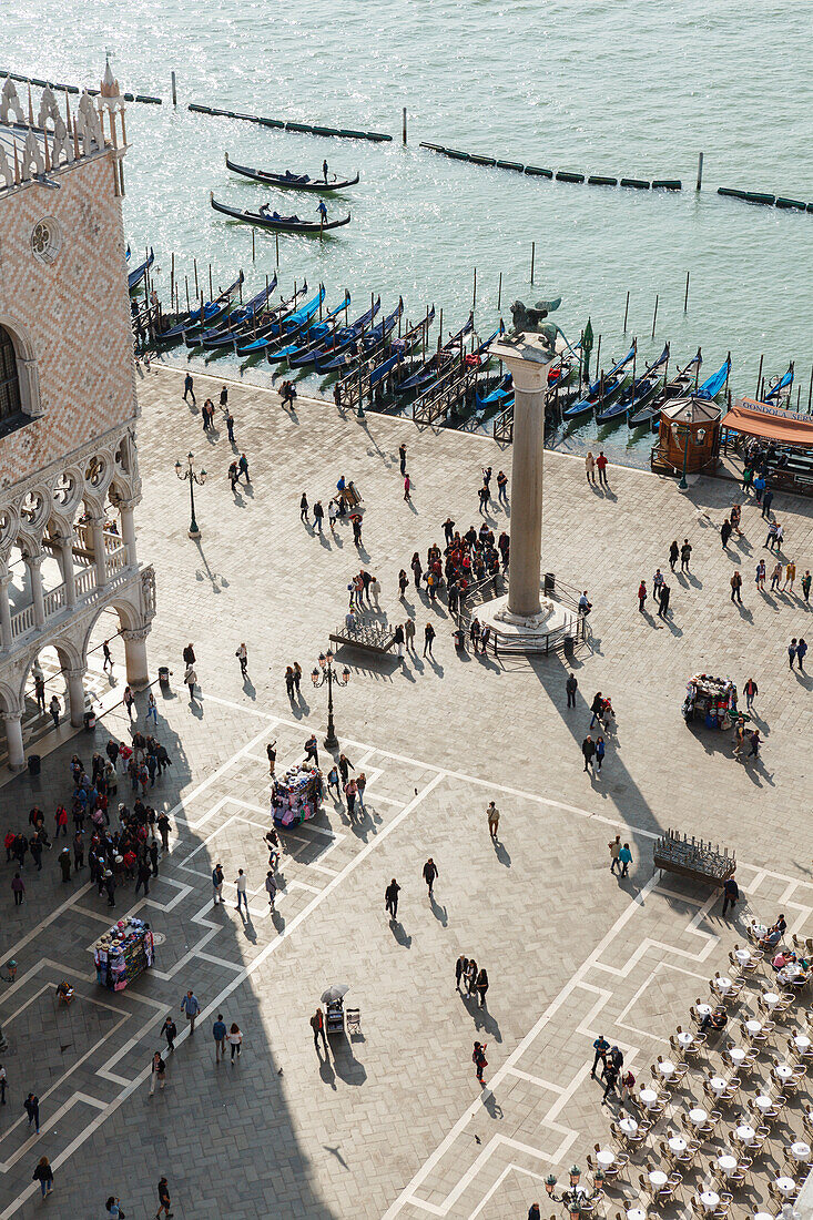Palazzo Ducale, Doge´s Palace, Piazetta, Colonne di San Marco, column of Sant Mark, Venezia, Venice, UNESCO World Heritage Site, Veneto, Italy, Europe