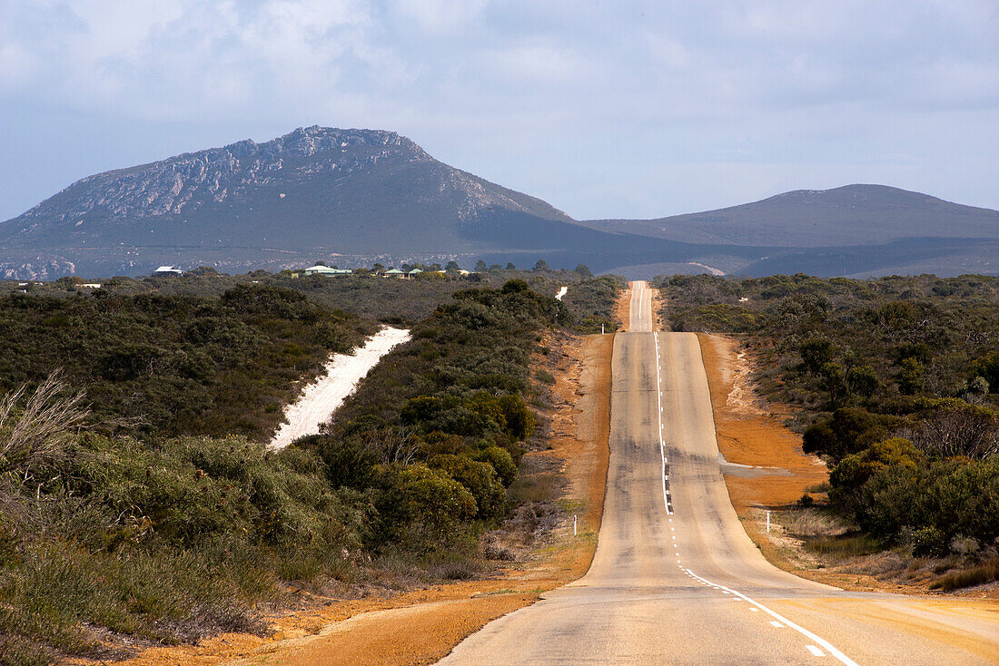 Access road from Hopetoun into Cape le Grand National Park in Western Australia