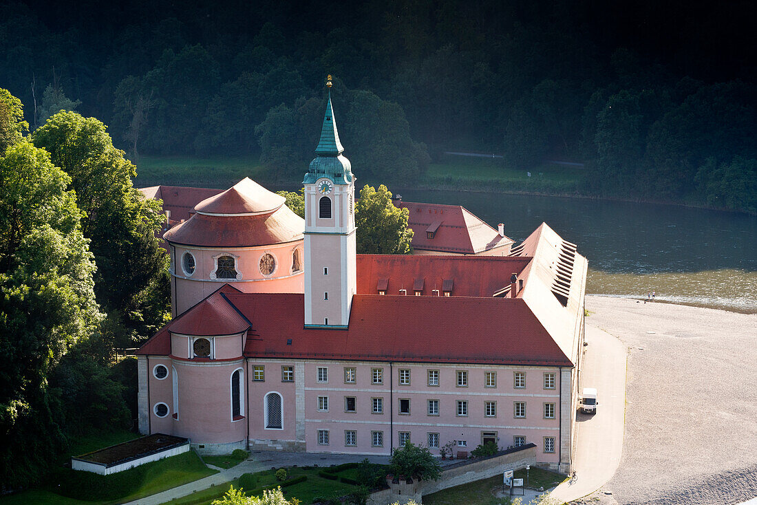 Blick auf das Kloster Weltenburg nahe Weltenburg, Niederbayern