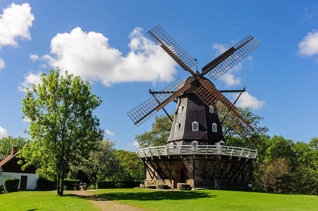 Windmühle im Königspark  Kungsparken, Malmö, Südschweden, Schweden