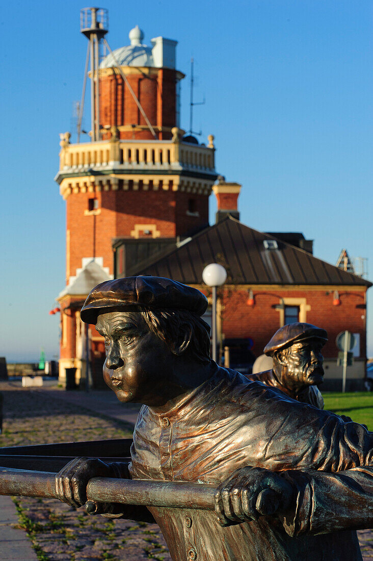 Hafen mit Skulptur in Helsingborg, Südschweden, Skane, Südschweden, Schweden