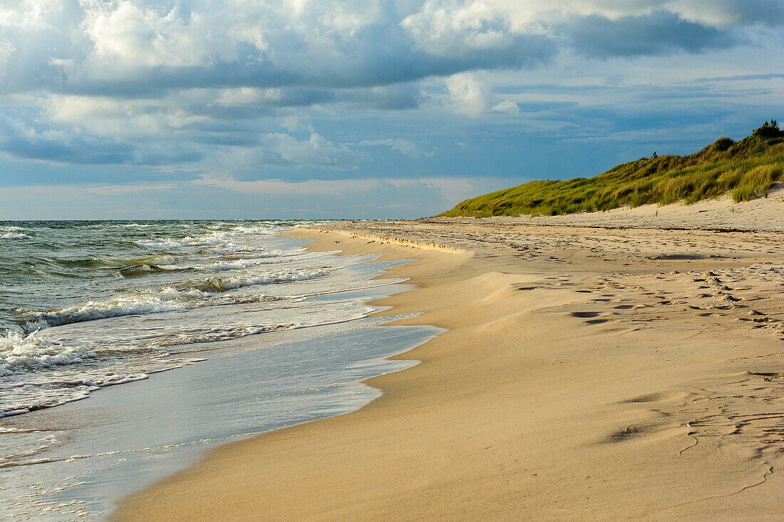 Wide sandy beach on Gotska Sandoe, the island / national park lies in the Baltic Sea north of the island Gotland., Schweden