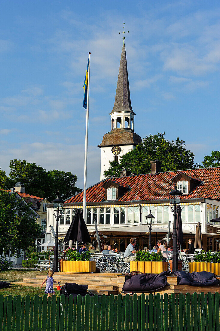 Gripsholm Vaerdshus (Hotel) mit Gartenterasse , Schweden