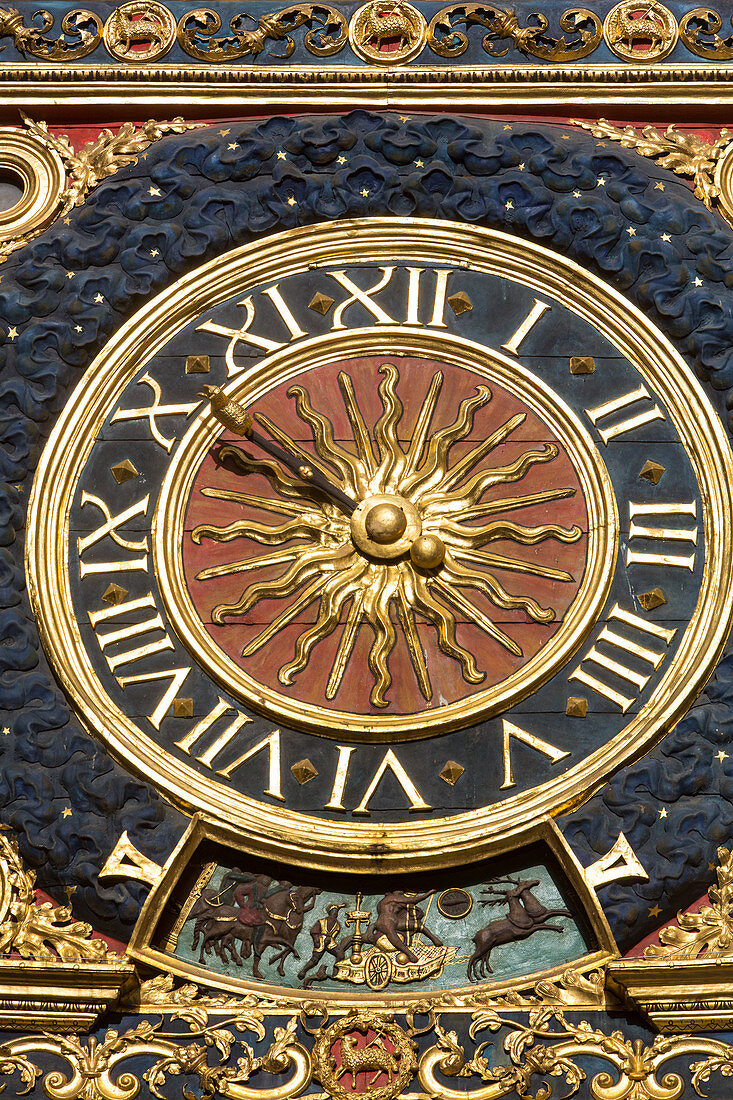 astronomical clock on the renaissance arch, rue du gros horloge, rouen (76), france