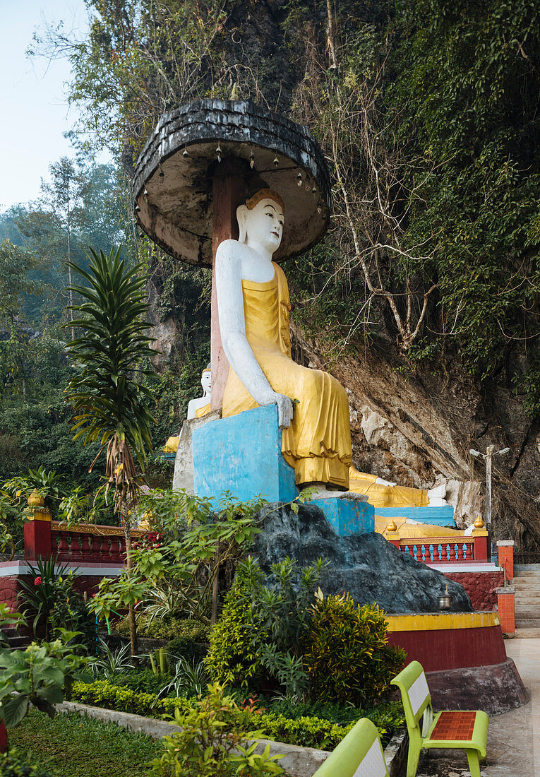 Kaw Ka Thawng Cave, Hpa-an, Kayin State, Myanmar (Burma), Asia