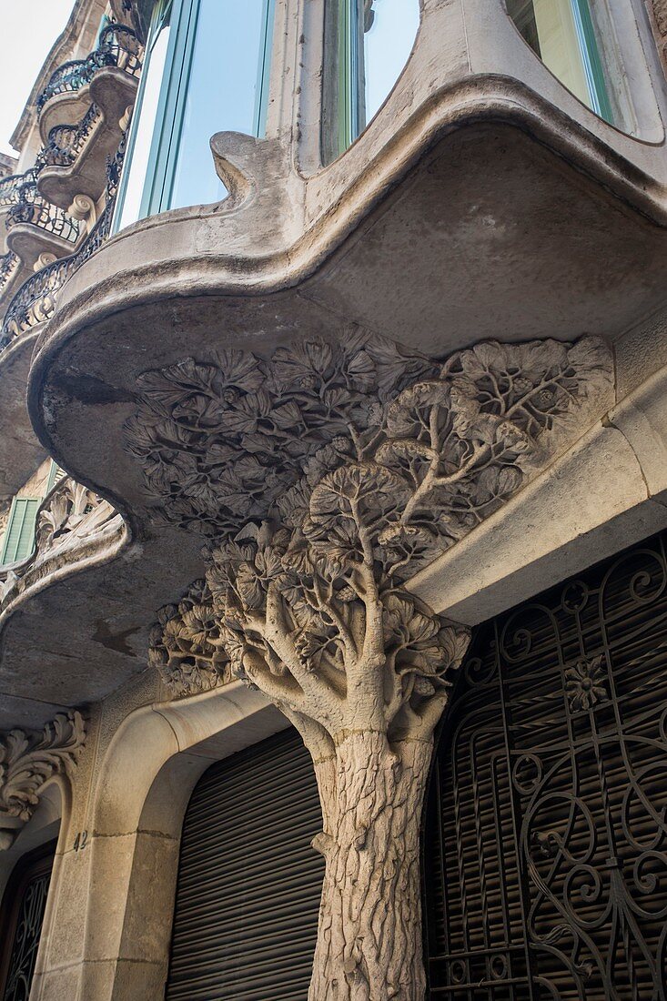 Spain, Barcelona City, Eixample area, modernist balcony, Shooting point: Street