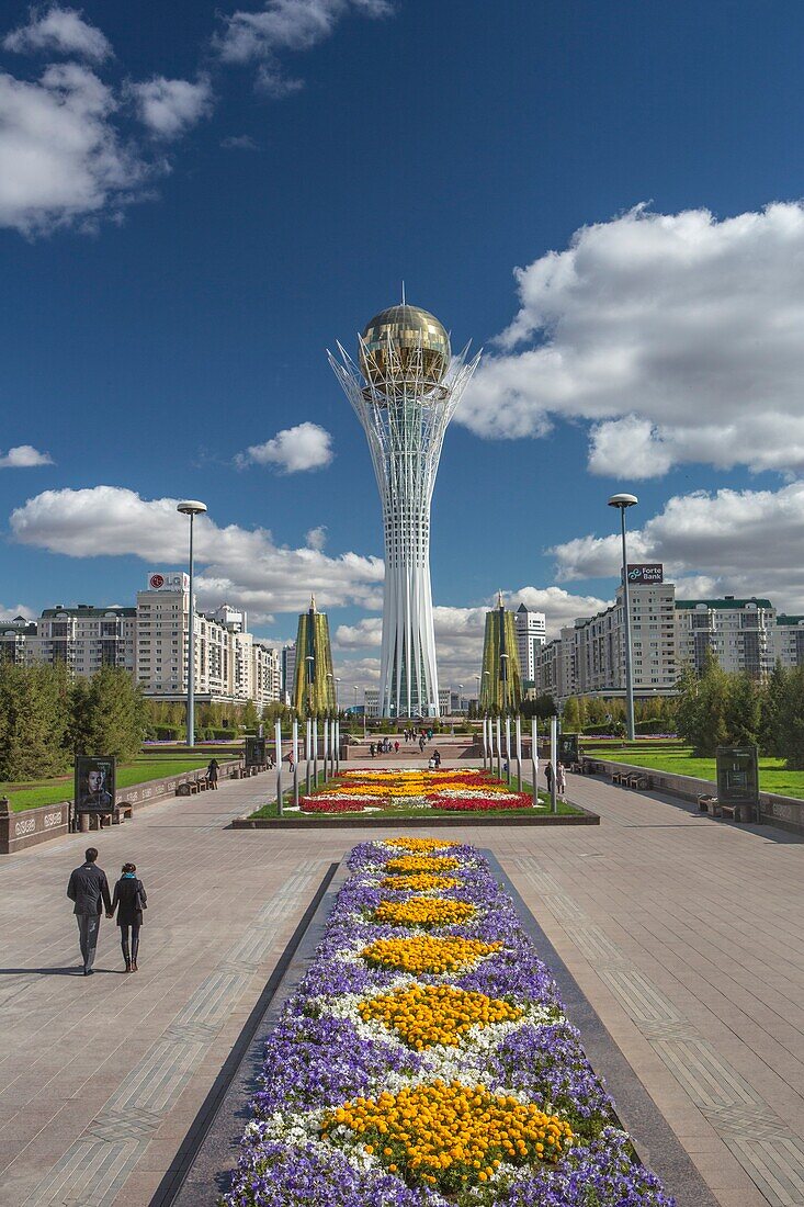 Kazakhstan, Astana City, New Administrative City, Nurzhol Avenue, Bayterek Monument, Shooting point: Nuzhole Avenue