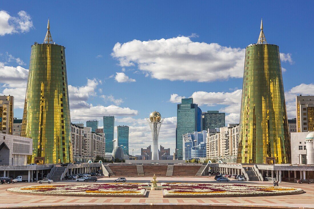 Kazakhstan, Astana City, New Administrative City, Nurzhol Avenue, Bayterek Monument