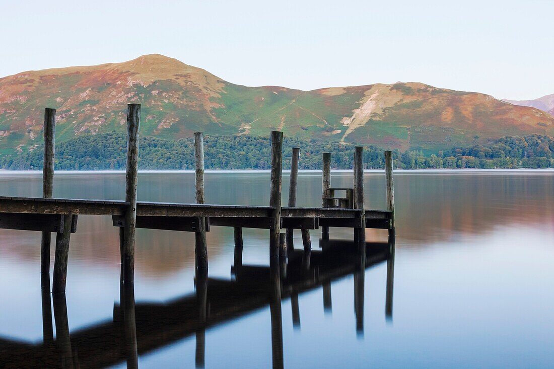 England, Cumbria, Lake District, Derwentwater, Wooden Jetty