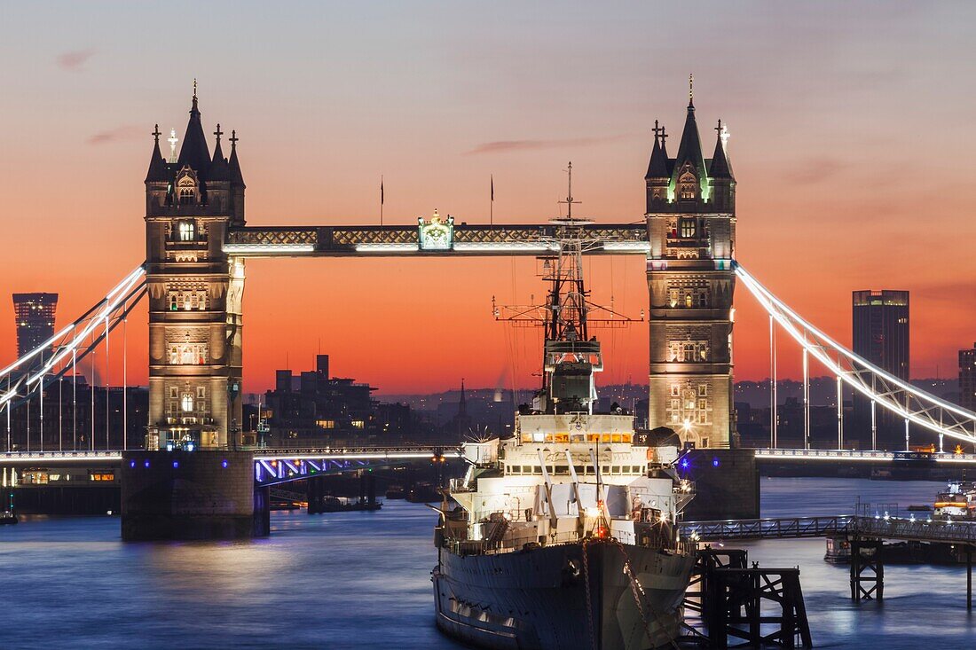 England, London, Tower Bridge at Dawn