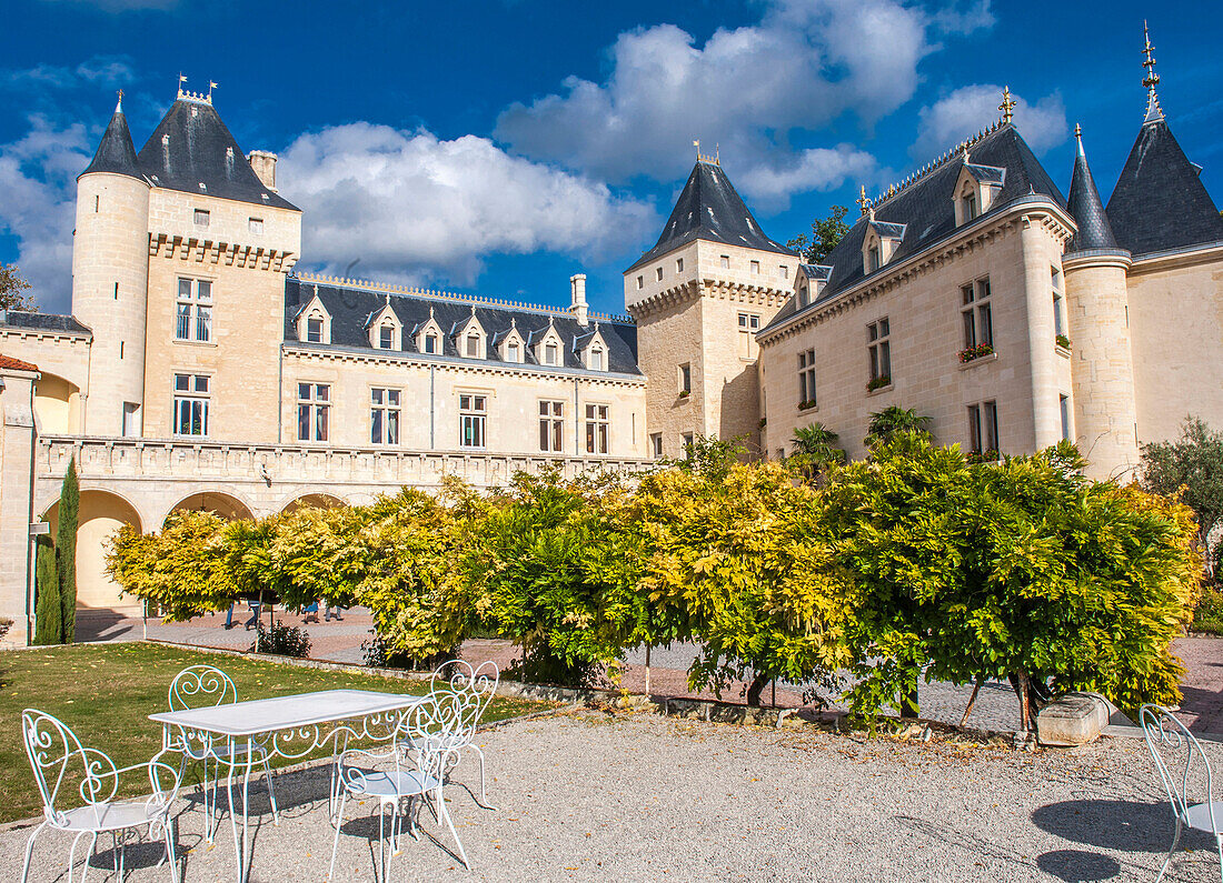 France, Gironde, Chateau de la Riviere in the AOC Fronsac wine-growing region