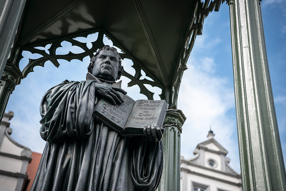 UNESCO Welterbe Lutherstädte, Luther Statue am Marktplatz Lutherstadt Wittenberg, Sachsen-Anhalt, Deutschland