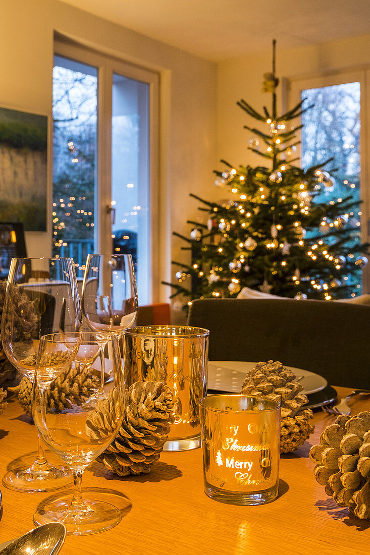 christmas spirit in a modern apartment in Hamburg, north Germany, Germany