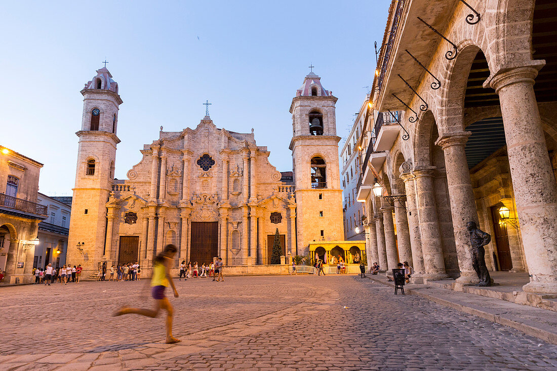 Cathedral at Havana Vieja, Plaza de la Cathedrale, children playing on the square, historic town, center, old town, Habana Vieja,  family travel to Cuba, parental leave, holiday, time-out, adventure, Havana, Cuba, Caribbean island