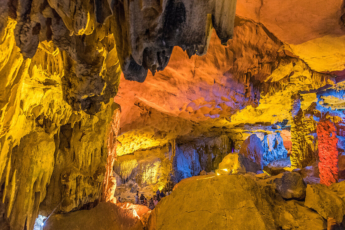 Vietnam, Ha Long Bay, lights in the Surprised Cave (Sung Sot cave) (UNESCO World Heritage)