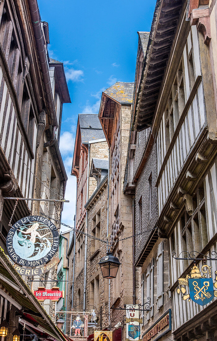 Normandy, Mont Saint Michel, corbeled houses on the main street (UNESCO World Heritage) (on the way to Santiago de Compostela)