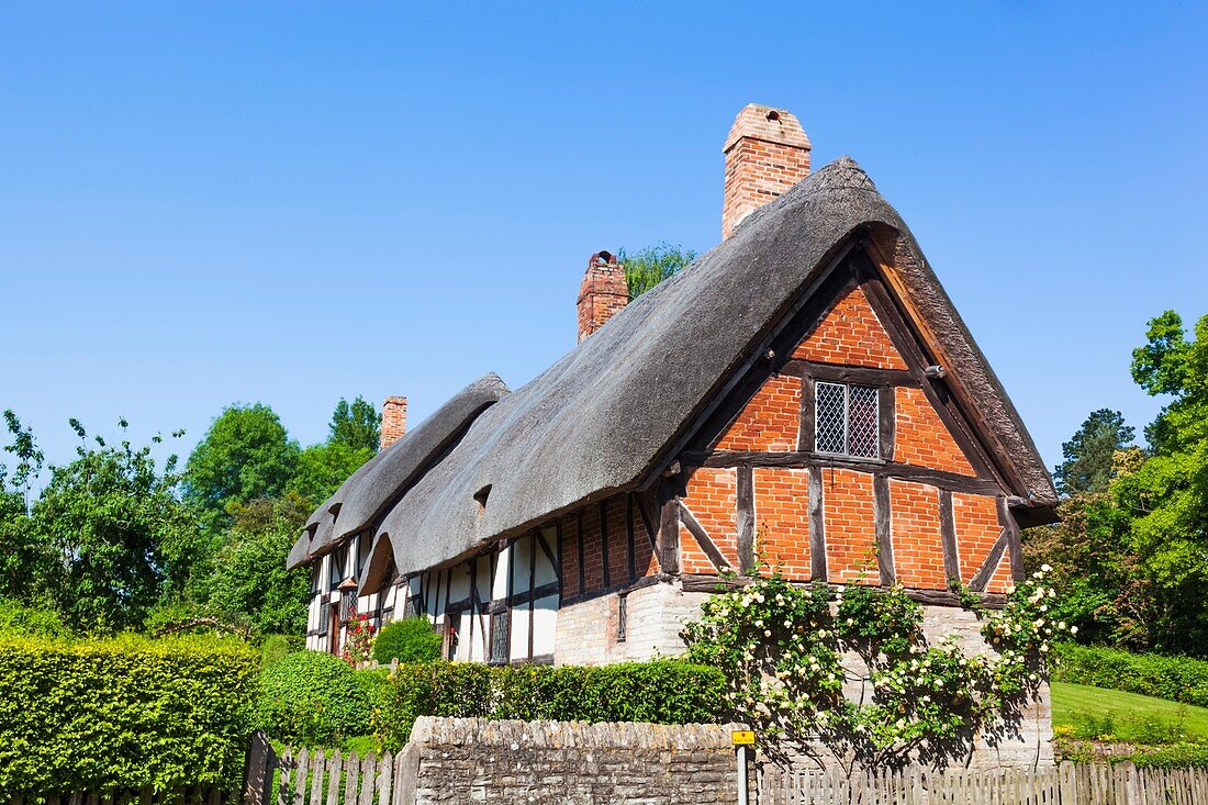 England, Warwickshire, Cotswolds, Stratford-Upon-Avon, Anne Hathaway's Cottage