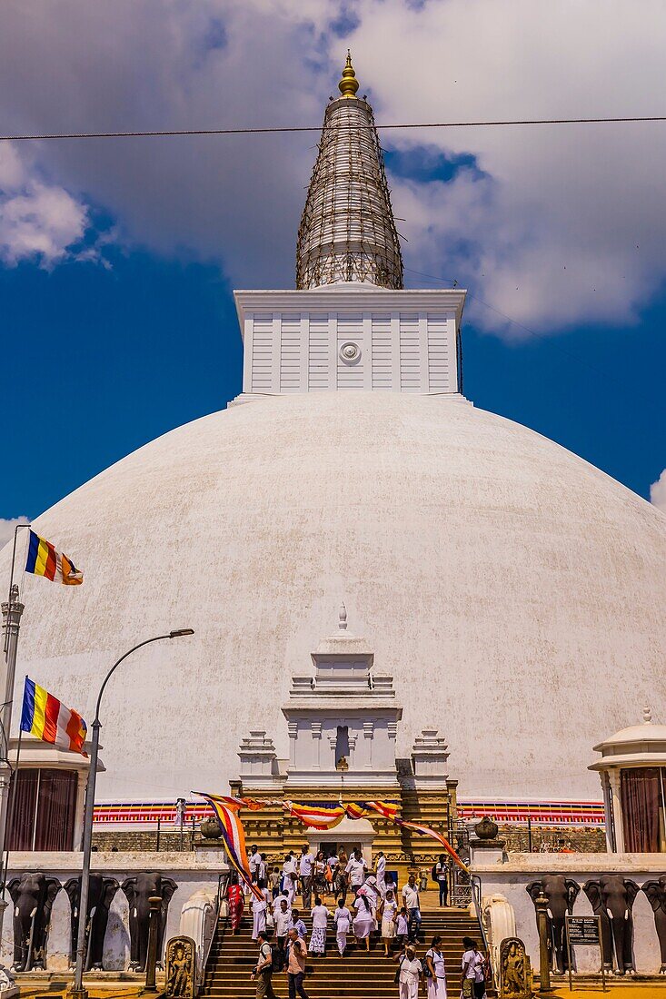 Ruwanwelisaya Dagoba (Stupa) in the ancient city of Anuradhapura, Sri Lanka, Also known as the Ruwanweli Maha Seya, or Great Stupa is a sacred place of pilgrimage and worship in the ancient city of Anuradhapura