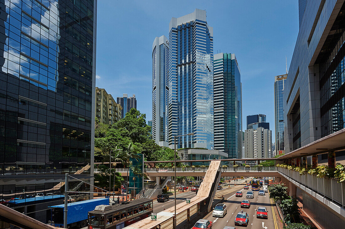 View of business district from Hennessy Road, Wan Chai, Hong Kong, China, Asia