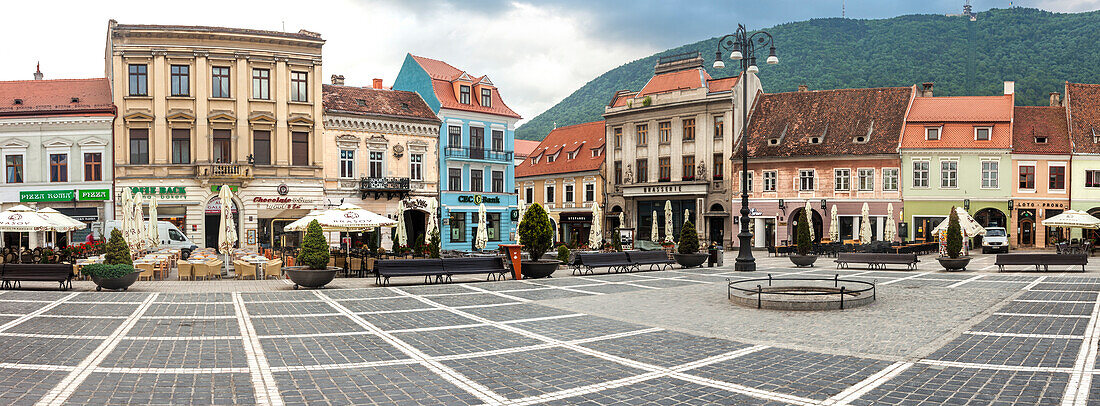Old City Market Square, Piata Sfatului, Brasov, Transylvania, Romania, Europe