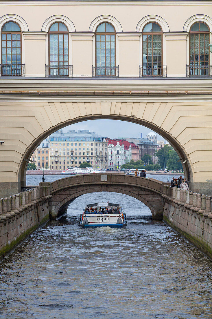 Tour boat on the Moika River Canal, UNESCO World Heritage Sit, St. Petersburg, Russia, Europe