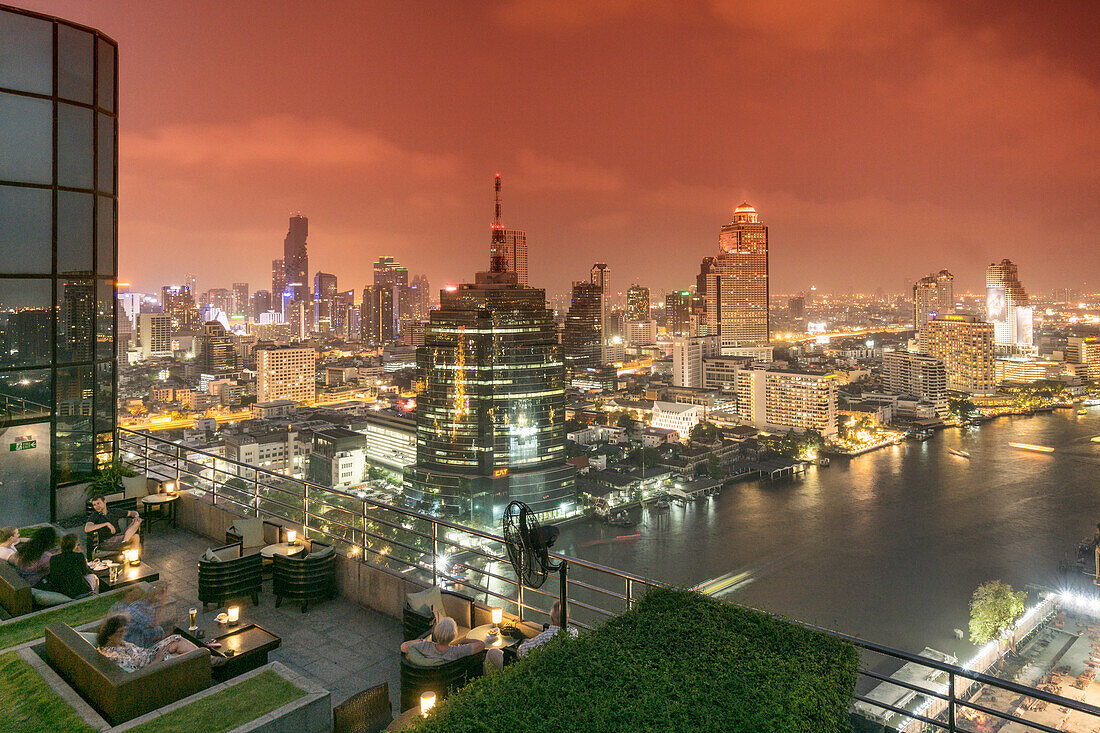 Millenium Hilton, 360 Rooftop Bar, skyline view point, Chao Praya River, CAT Telecom tower, State Lebua Tower,  skybar, Lounge, rooftop, bar, Bangkok, Thailand
