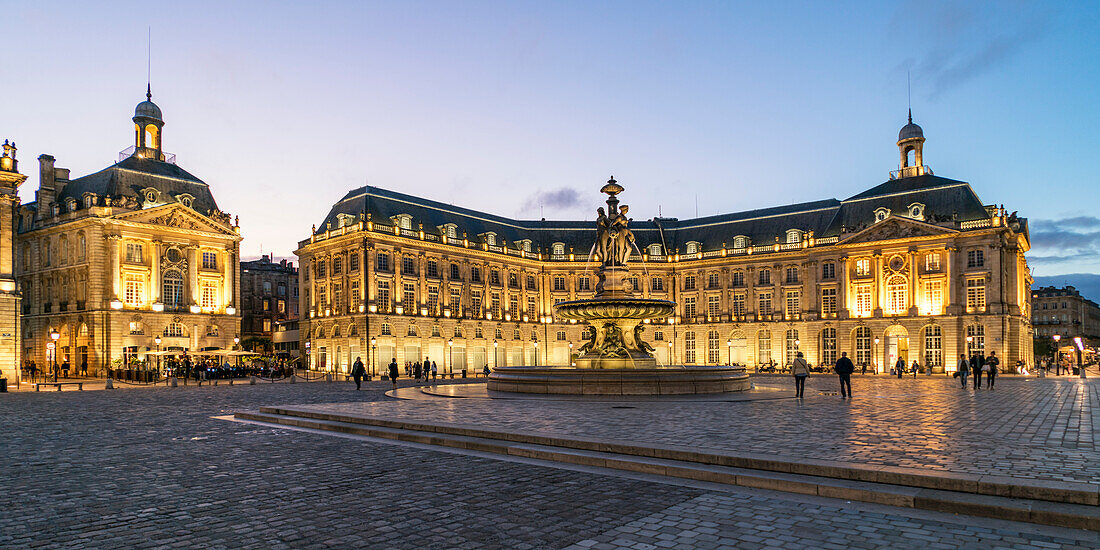 Fountain of the Three Graces, Place De La Bourse, Bordeaux, UNESCO-Weltkulturerbe, Gironde, Aquitanien, Frankreich, Europa Bordeaux, France