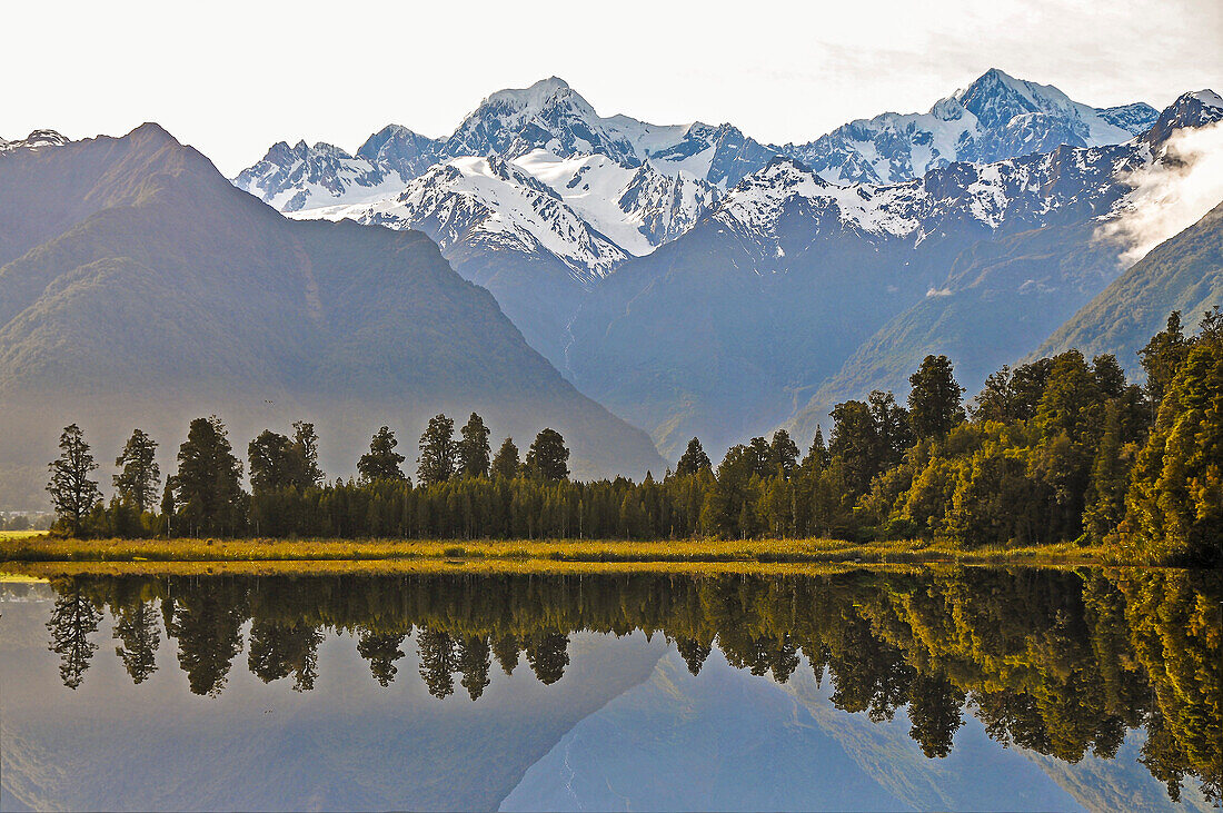 Mirror Lake in der Region Southland, Südinsel, Neuseeland