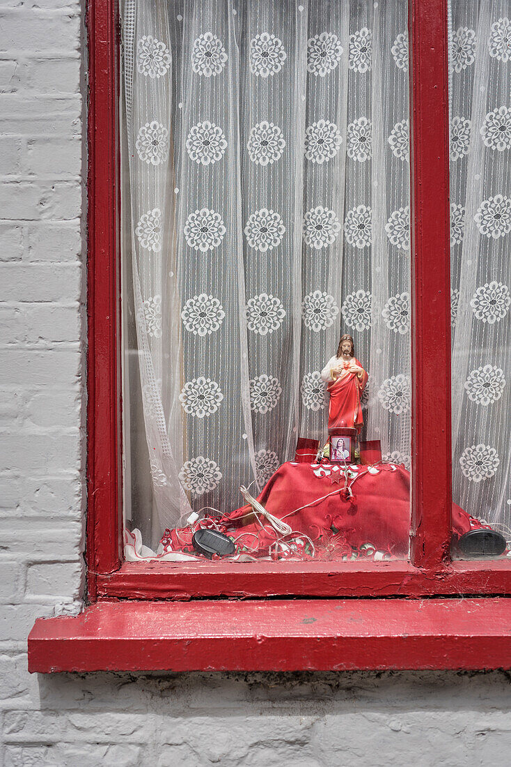 Jesus figure at window of a house in Sligo, County Sligo, Ireland, Wild Atlantic Way, Europe