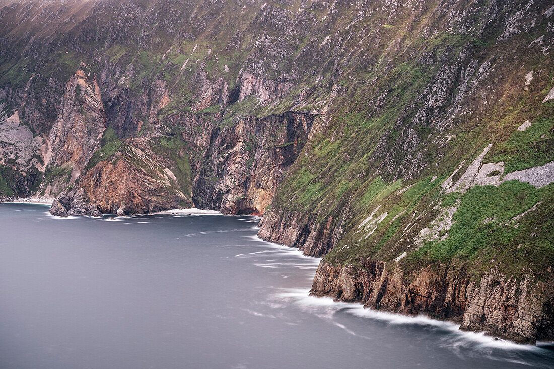 Steil Klippen Slieve League, Teelin, Grafschaft Donegal, Irland, Wild Atlantic Way, Europa