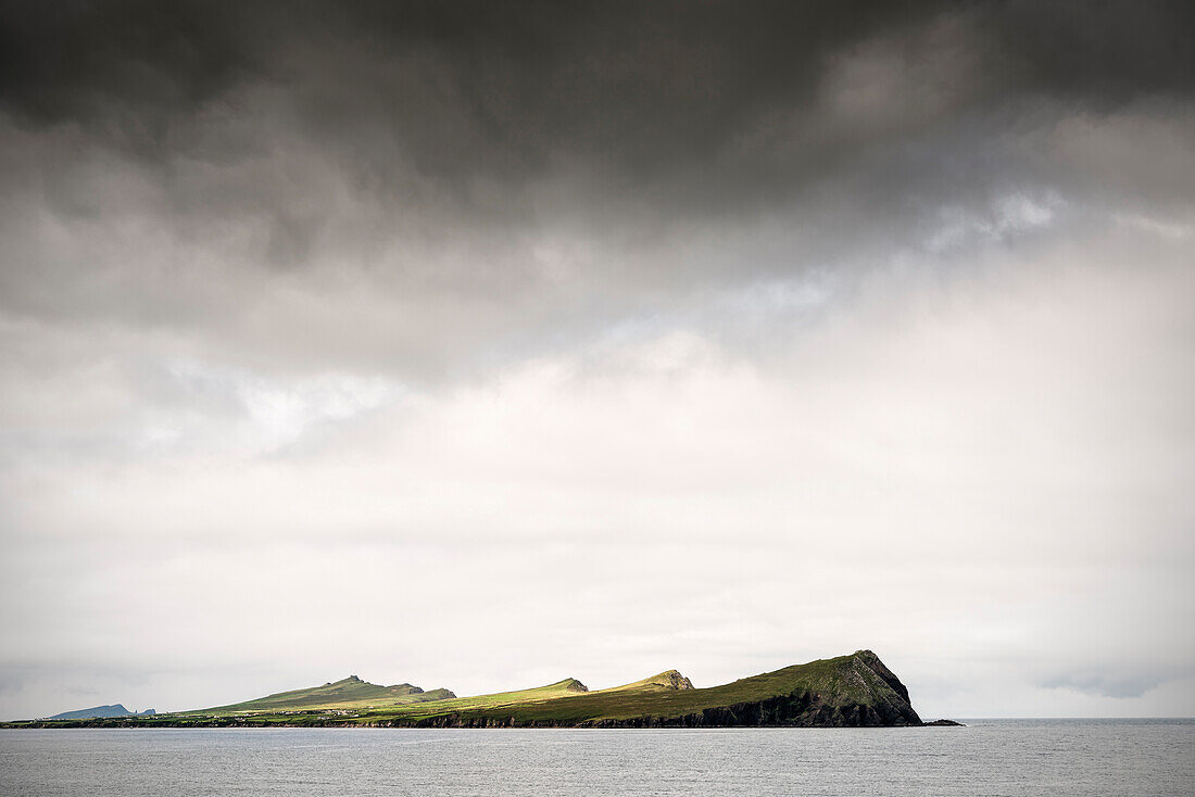 bizarre Insel nahe des Wine Beach, Dingle Halbinsel, Slea Head Drive, Grafschaft Kerry, Irland, Wild Atlantic Way, Europa