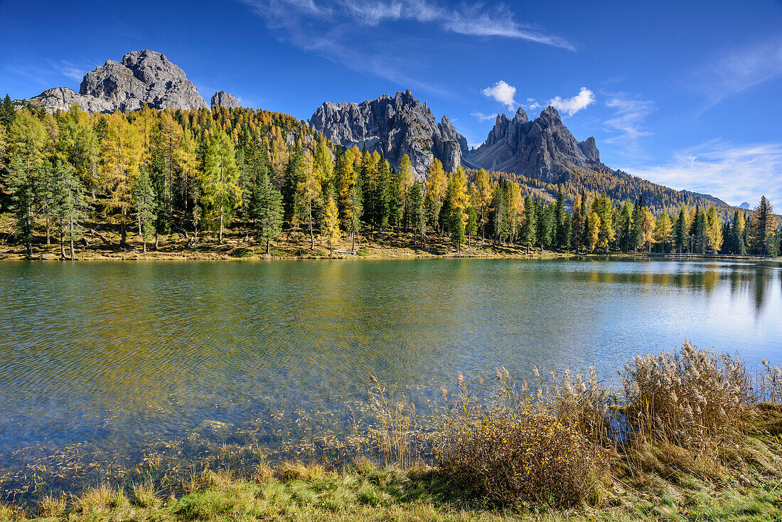 Lago d'Antorno mit Cadini-Gruppe, Lago d'Antorno, Dolomiten, UNESCO Welterbe Dolomiten, Venetien, Italien