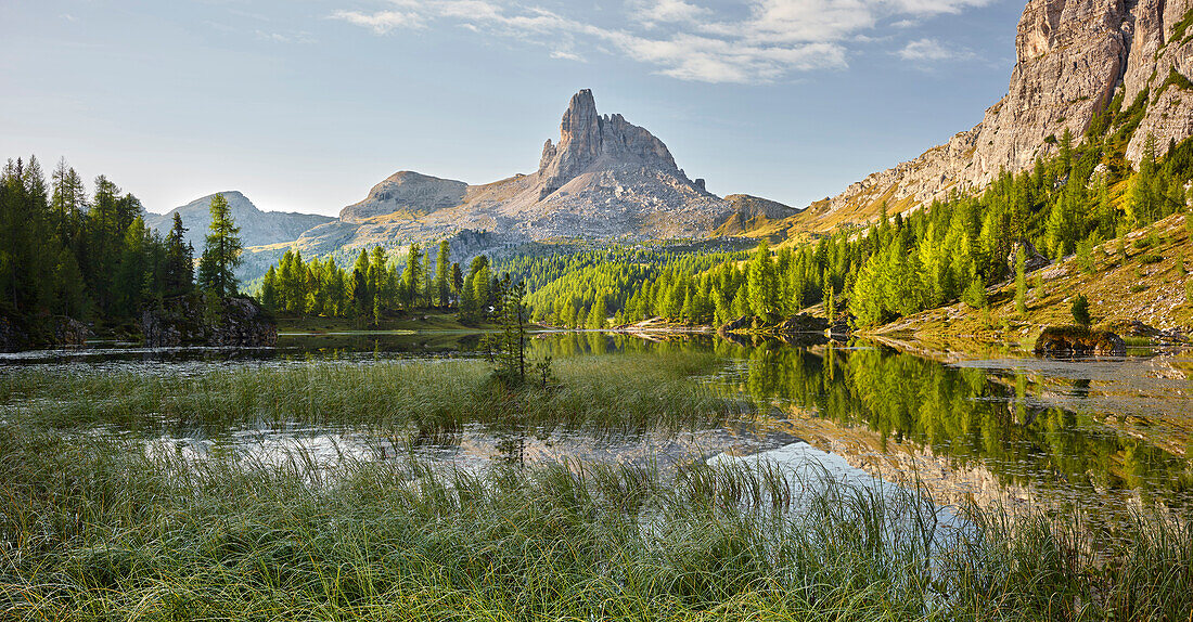 Lago di Croda da Lago Becco di Mezzodì Federa, Veneto, Italy