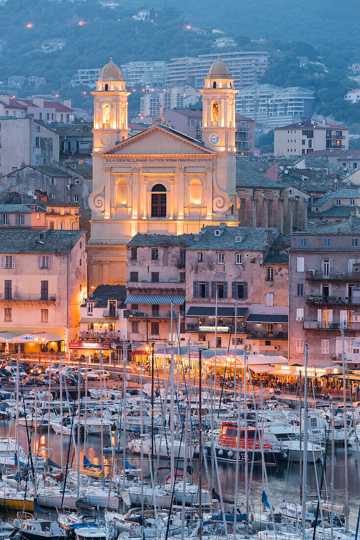 Blick auf den Hafen von Bastia, Kirche Paroisse Saint Jean-Baptiste, Haute Corse, Korsika, Frankreich