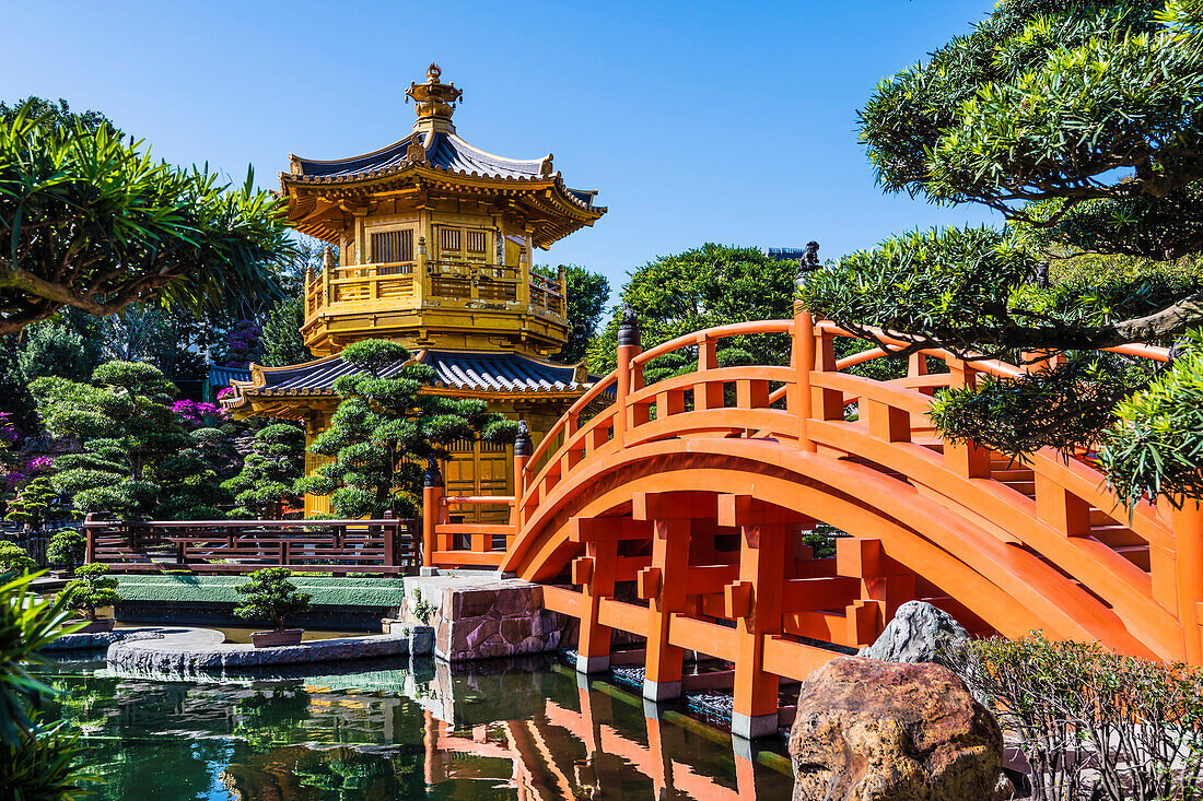 Der Buddhistische Tempel Pavilion of Absolute Perfection im Nan Lian Garden, Hongkong, China, Asien