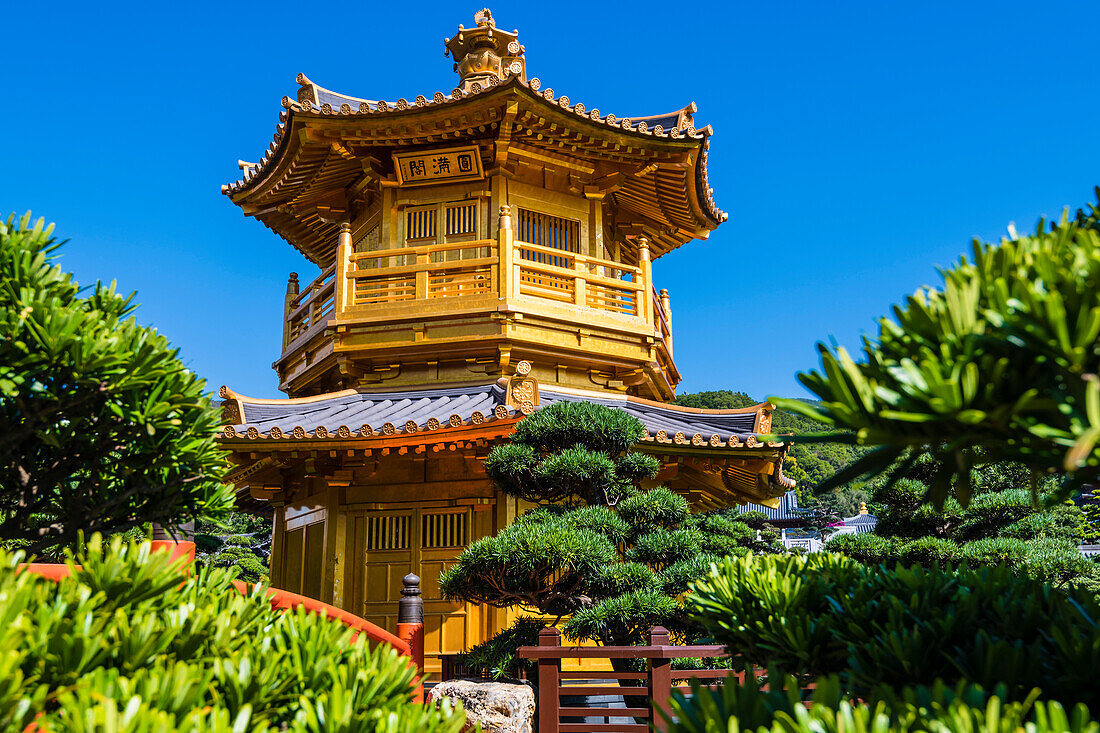 The Buddhist Temple Pavilion of Absolute Perfection at Nan Lian Garden, Hong Kong, China, Asia