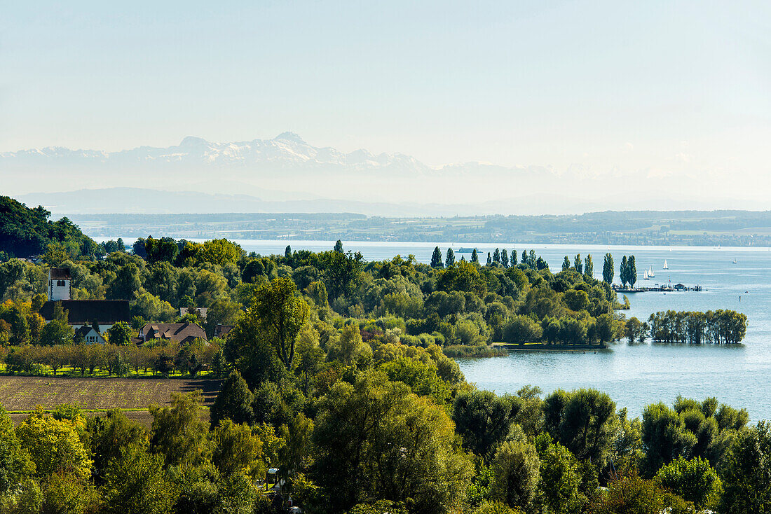 View of Lake Constance, in the back the Swiss Alps with Säntis, Uhldingen-Mühlhofen, Lake Constance, Baden-Württemberg, Germany