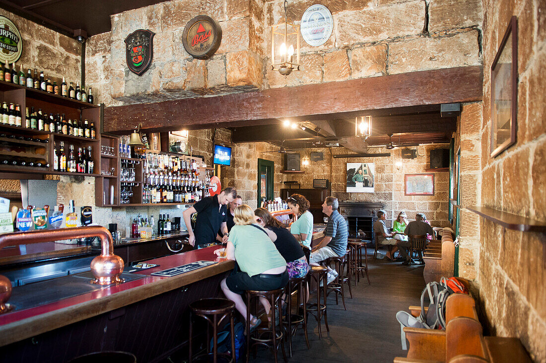 Das historische Pub The Hero of Waterloo im Altstadtviertel the Rocks, Sydney, New South Wales, Australien