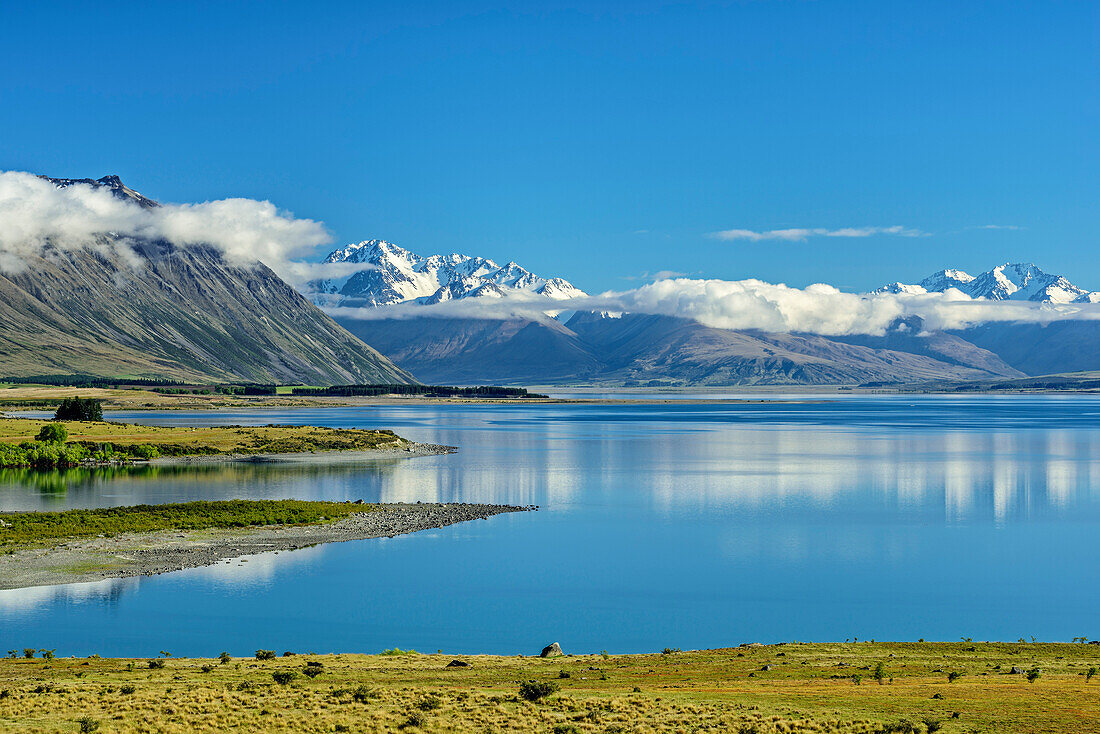 Lake Tekapo with Mount Cook National Park in background, UNESCO Welterbe Te Wahipounamu, Lake Tekapo, Canterbury, South island, New Zealand