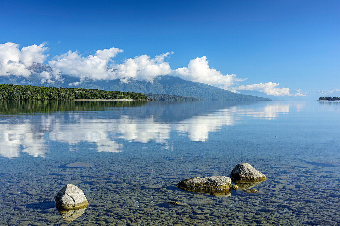 Lake Te Anau, Kepler Track, Great Walks, Fiordland National Park, UNESCO Welterbe Te Wahipounamu, Southland, South island, New Zealand