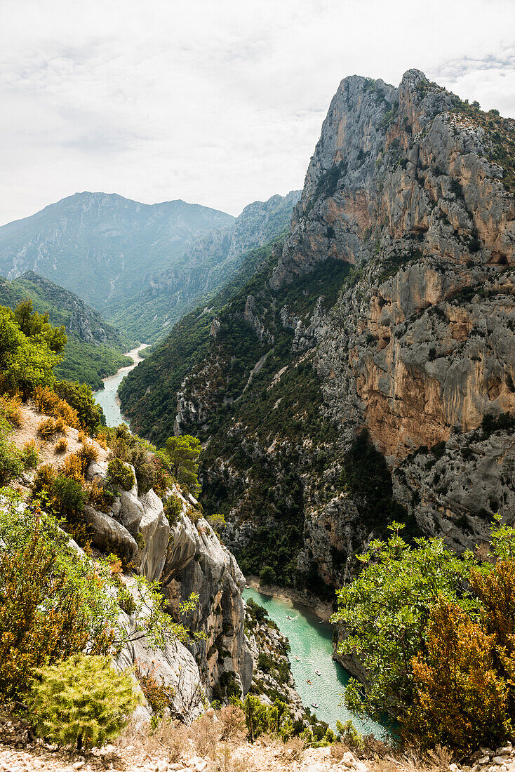 Verdon Gorge, Gorges du Verdon, also Grand Canyon du Verdon, Department of Alpes-de-Haute-Provence, Provence-Alpes-Côte d' Azur, France