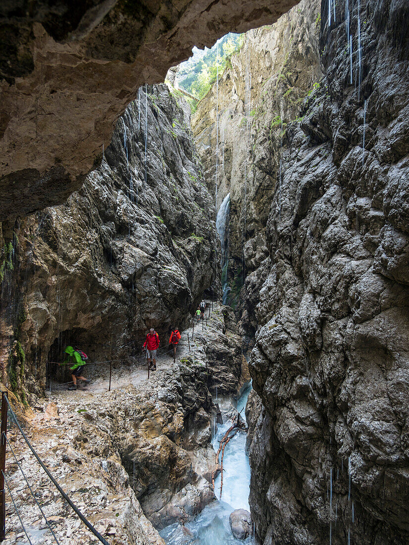 Höllentalklamm gorge near Garmisch Partenkirchen, Hammersbach, Wetterstein mountains, Alps, Upper Bavaria, Germany, Europe