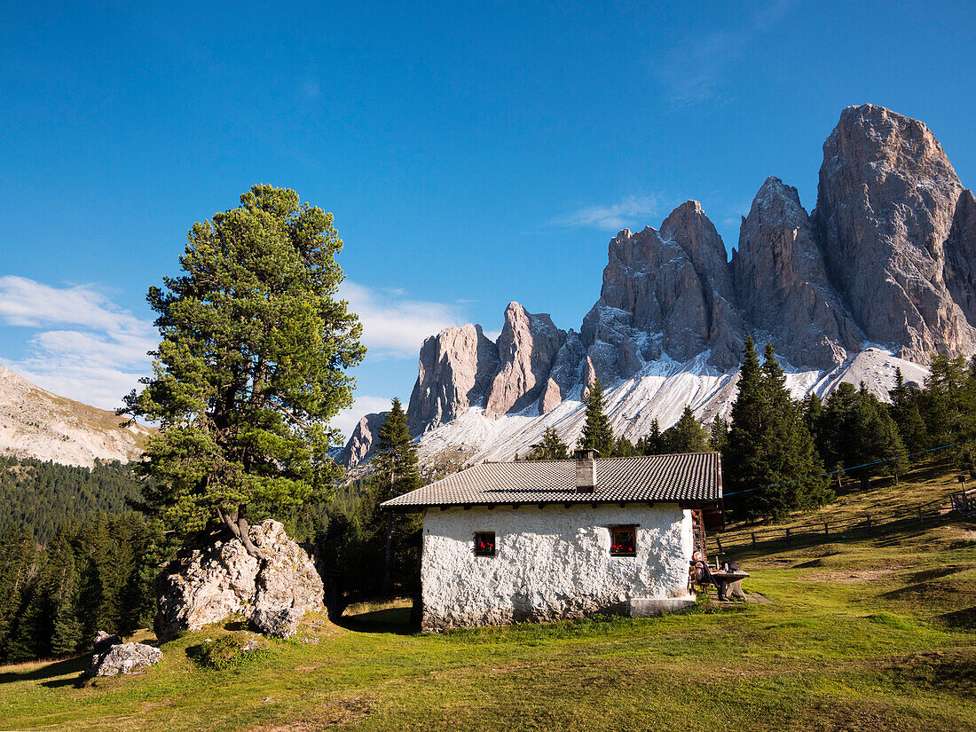 Geisler mountains, view from Villnöß valley, Dolomites, Alps, South Tyrol, Italy, Europe