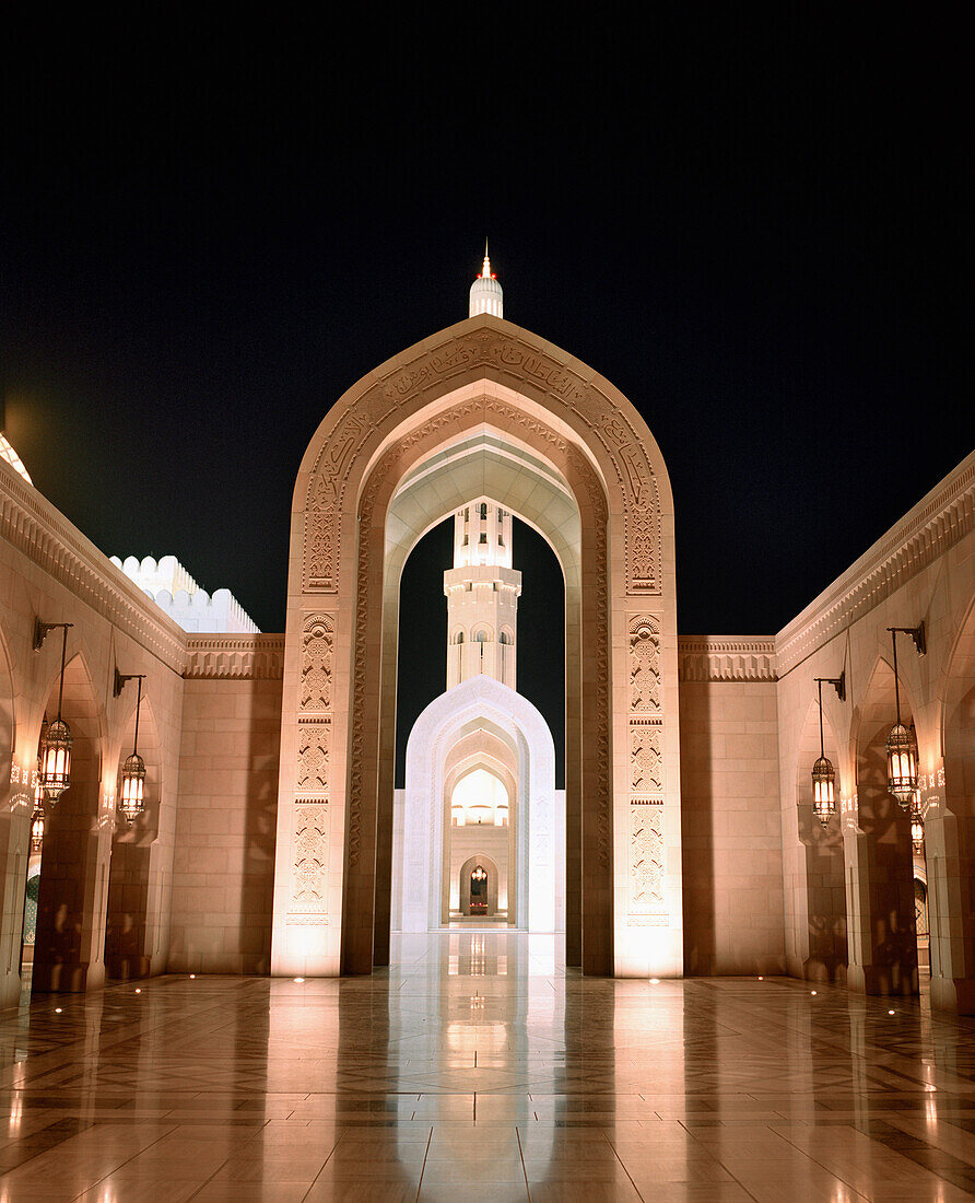 OMAN, Middle East,  Muscat, The Grand Mosque Sultan Qaboo at night