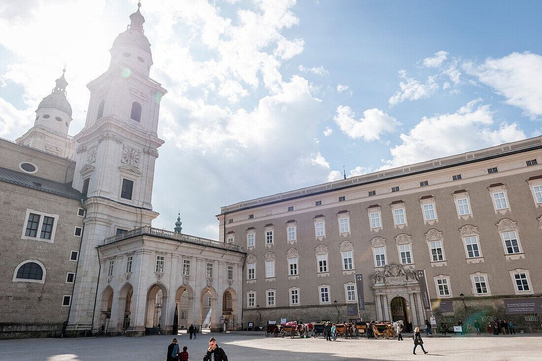 Residenzplatz, square, old town, historic city center, Salzburg, Austria, Europe