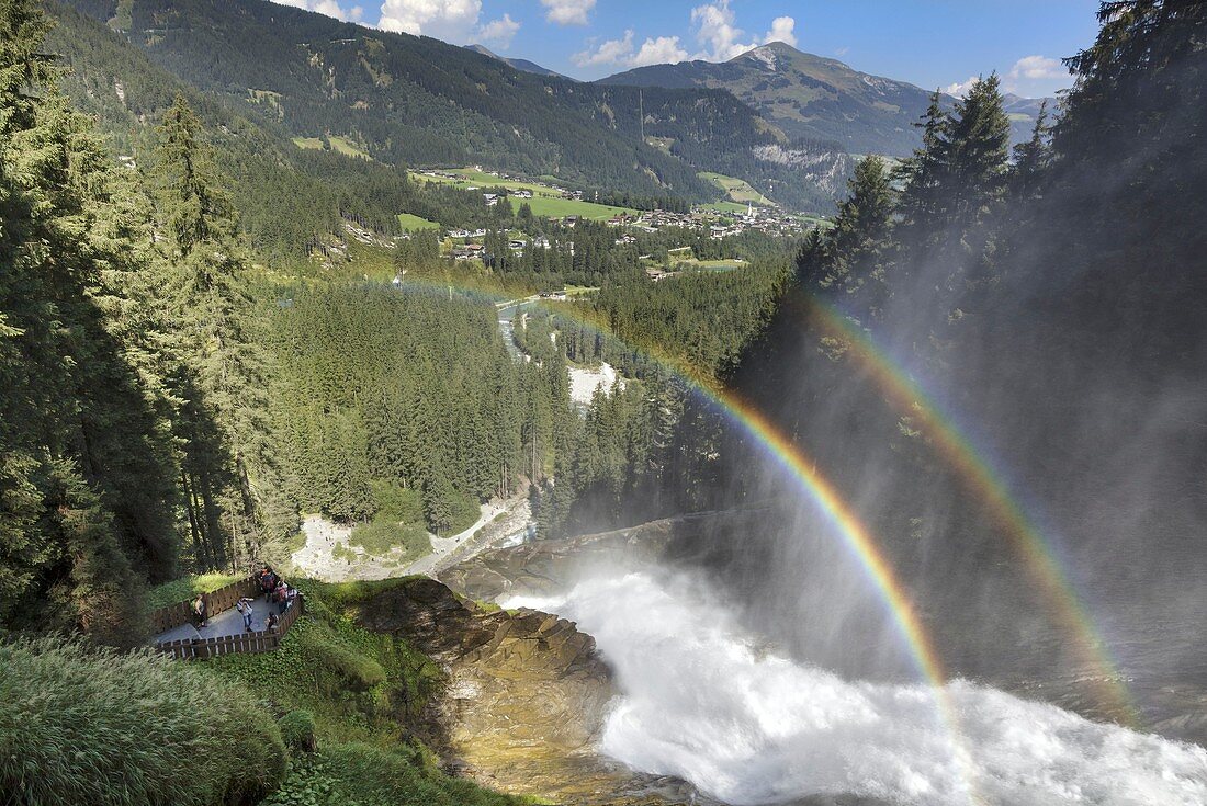 Europe, Austria, Salzburg Land, Krimml, Hohe Tauern National Park, rainbow over the Krimml Waterfalls.