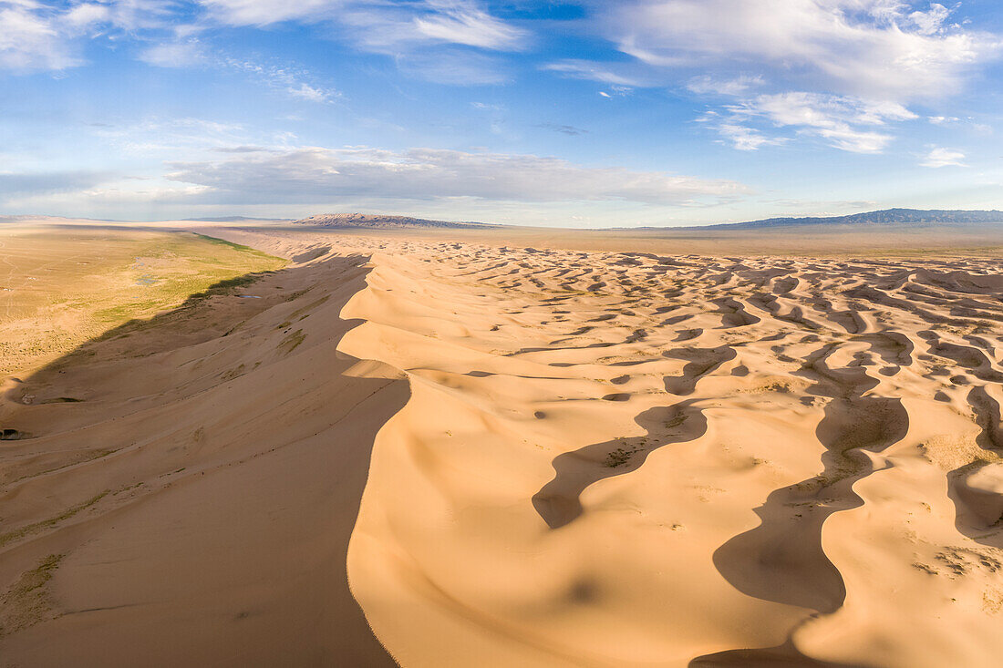 Khongor sand dunes in Gobi Gurvan Saikhan National Park. Sevrei district, South Gobi province, Mongolia.